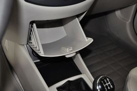 2012款长安悦翔V5