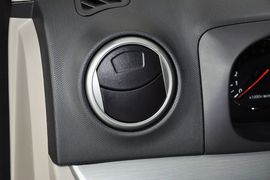 2012款长安悦翔V5