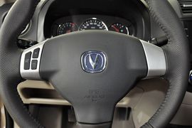 2012款长安悦翔V5