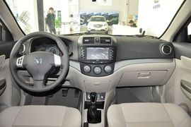 2012款长安悦翔V5