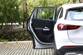 2020款奔驰GLA200