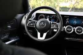 2020款奔驰GLA200