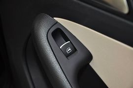 2014款大众速腾1.6L自动舒适型