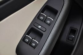 2014款大众速腾1.6L自动舒适型