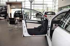 2014款大众速腾1.6L自动舒适型