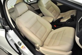2014款大众速腾1.6L自动舒适型