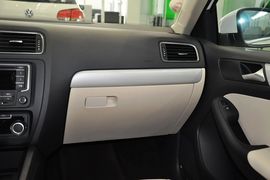2014款大众速腾1.6L自动舒适型
