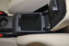 2014款大众速腾1.6L自动舒适型