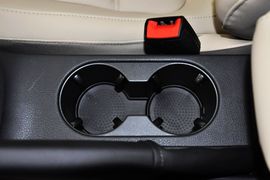 2014款大众速腾1.6L自动舒适型