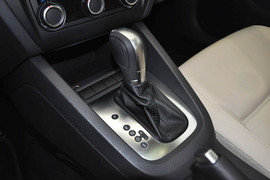 2014款大众速腾1.6L自动舒适型