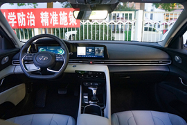 2021款北京现代第七代伊兰特