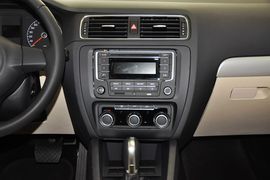 2014款大众速腾1.6L自动舒适型