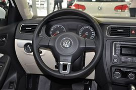 2014款大众速腾1.6L自动舒适型