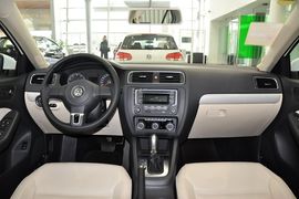 2014款大众速腾1.6L自动舒适型