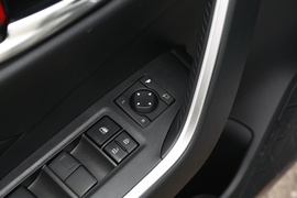 2020款丰田RAV4荣放双擎