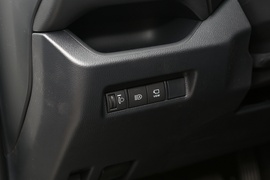 2020款丰田RAV4荣放双擎