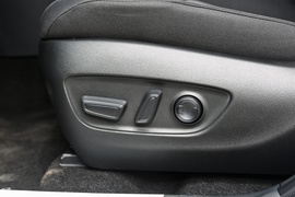 2020款丰田RAV4荣放双擎