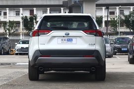 2020款丰田RAV4荣放双擎