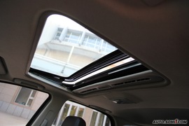 2009款长安铃木天语SX4手动档试驾