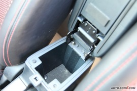 2009款长安铃木天语SX4手动档试驾