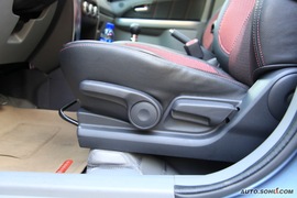 2009款长安铃木天语SX4手动档试驾