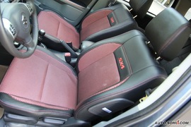 2009款长安铃木天语SX4手动档试驾