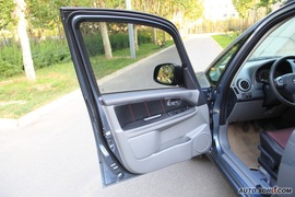 2009款长安铃木天语SX4手动档试驾