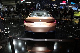 宝马i4概念车