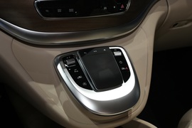 奔驰V260L