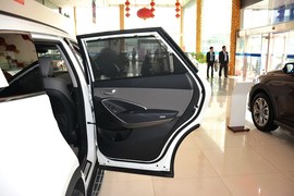 2013款现代格锐3.0L手自一体旗舰版6座