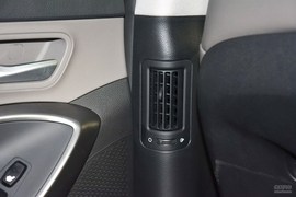 2013款现代格锐3.0L手自一体旗舰版6座