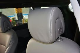 2013款现代格锐3.0L手自一体旗舰版6座