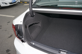 2021款沃尔沃S90混合动力