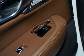 2021款沃尔沃S90混合动力