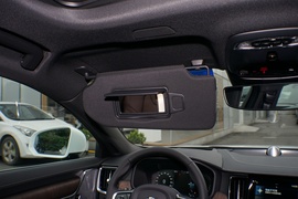 2021款沃尔沃S90混合动力