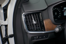 2021款沃尔沃S90混合动力