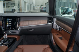 2021款沃尔沃S90混合动力