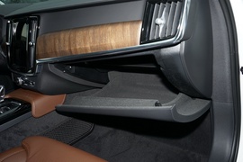 2021款沃尔沃S90混合动力