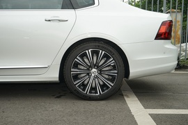 2021款沃尔沃S90混合动力