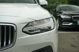 2021款沃尔沃S90混合动力