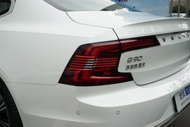 2021款沃尔沃S90混合动力