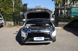 2020款三菱欧蓝德