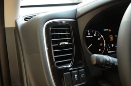 2020款三菱欧蓝德