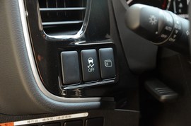 2020款三菱欧蓝德