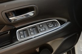 2020款三菱欧蓝德