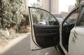 2020款三菱欧蓝德