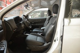 2020款三菱欧蓝德