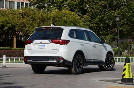 2020款三菱欧蓝德