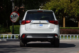 2020款三菱欧蓝德