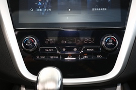   2021款 日产楼兰 2.5L XL 两驱智联豪华版